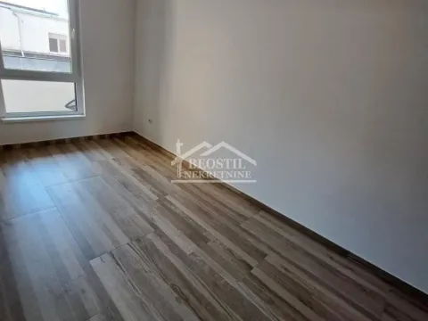 Prodaja, dvosoban stan, 66m², Centar, Stara Pazova - image 6