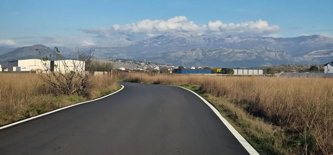 Prodaja, plac, 2706m², Donja Gorica, Podgorica
