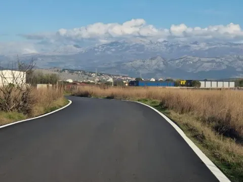 Prodaja, plac, 2706m², Donja Gorica, Podgorica - image 1