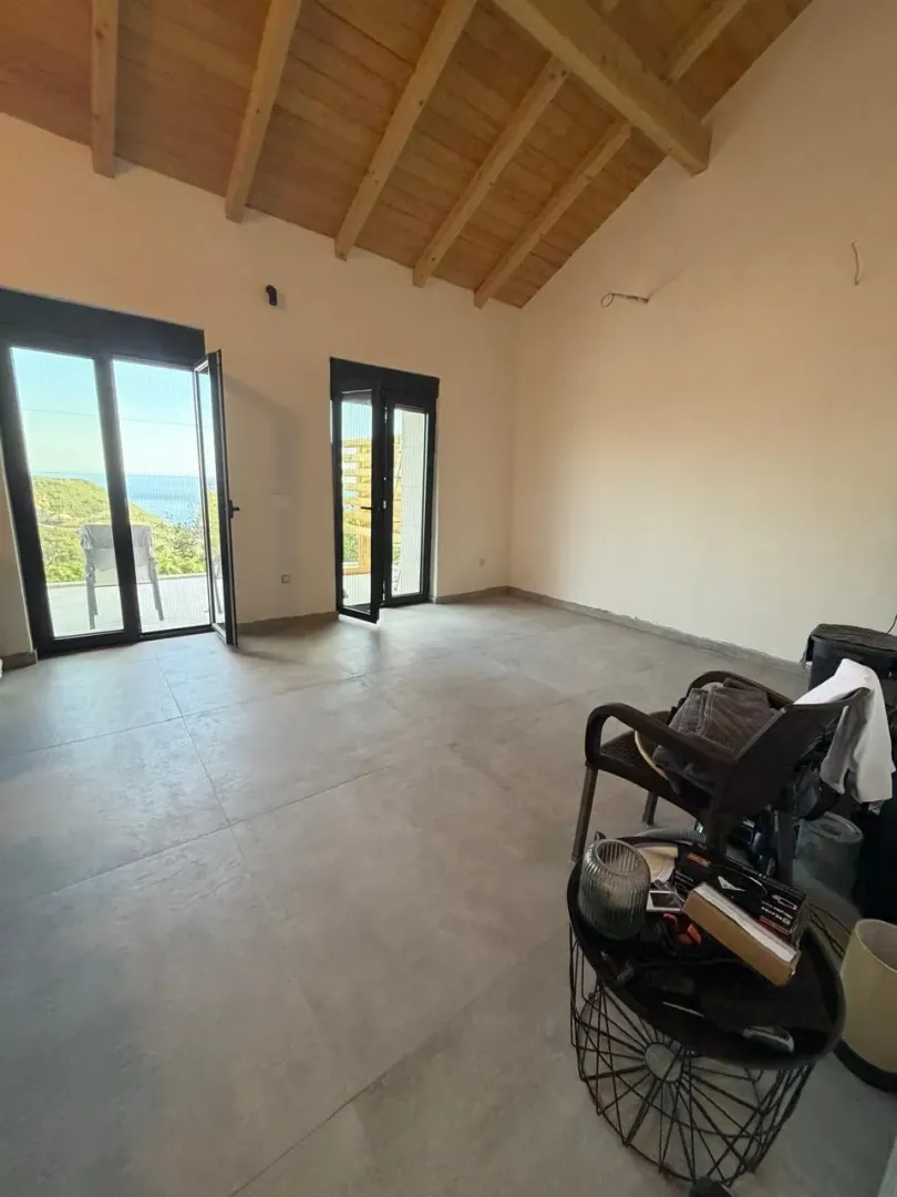 Sale, house, 210m², Markovići, Budva