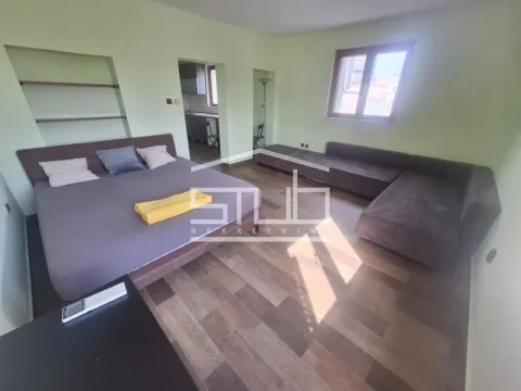 Rent, four bedroom apartment, 40m², Savski Venac, Beograd - image 6