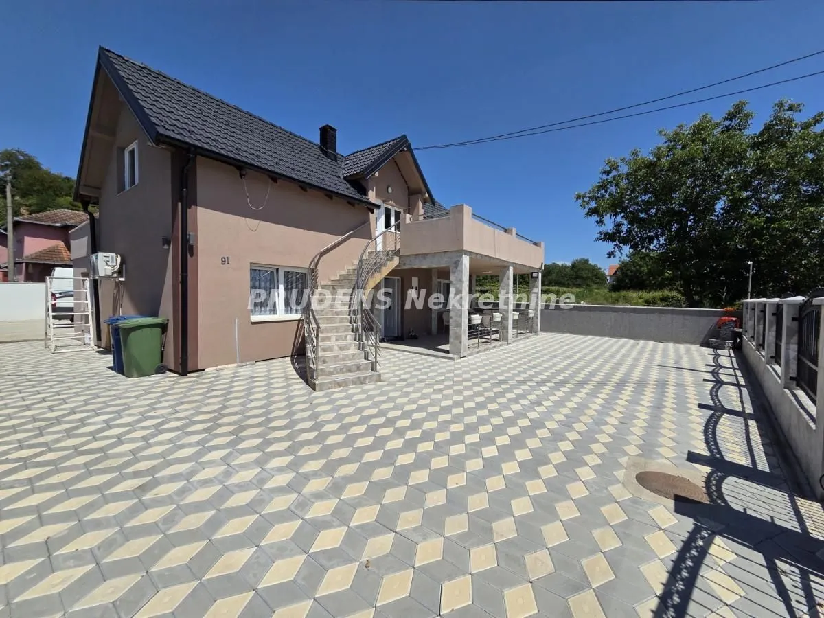 Sale, house, 210m², Surčin, Beograd