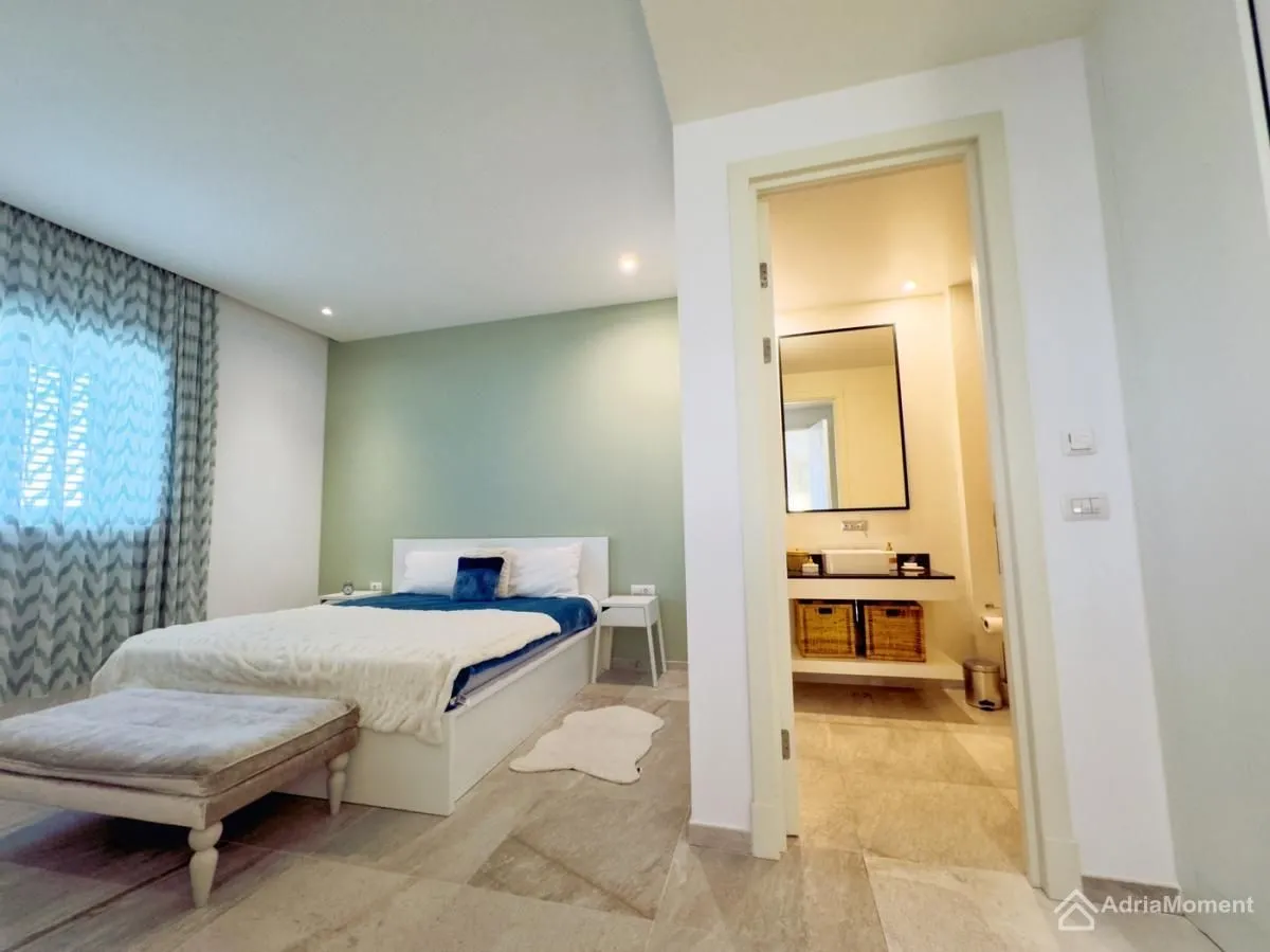 Sale, one bedroom apartment, 76m², Luštica Bay, Tivat