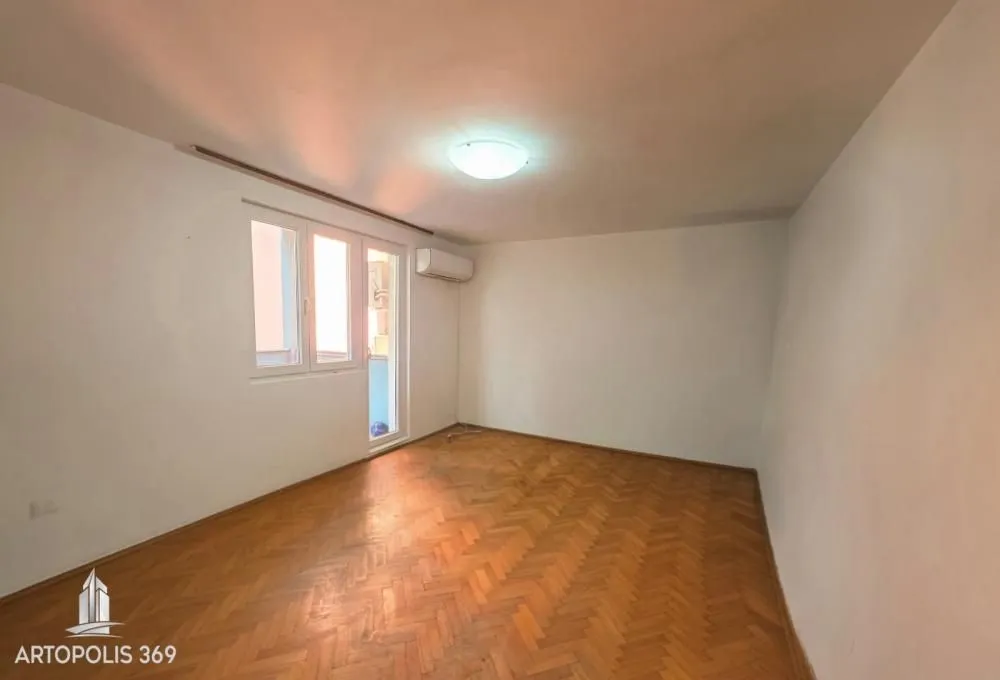 Prodaja, dvosoban stan, 54m², Karaburma, Palilula Sve Podlokacije