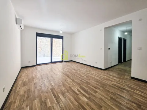 Prodaja, dvosoban stan, 80m², Gorica C, Podgorica - image 3