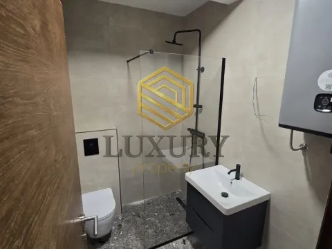 Izdavanje, trosoban stan, 81m², Vezirov Most, Podgorica - image 11
