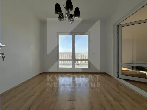 Rent, house, 500m², Stari Aerodrom, Podgorica - image 16