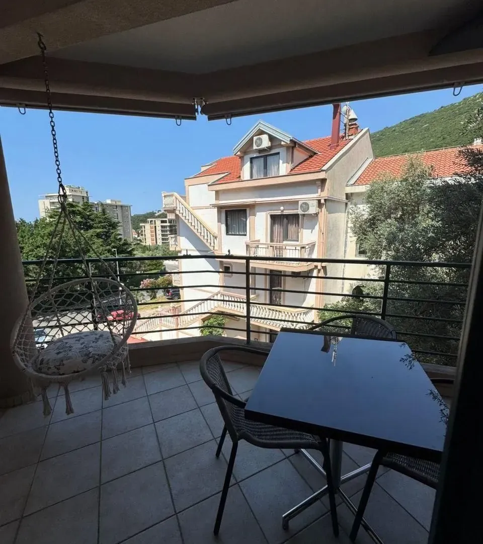 Prodaja, jednosoban stan, 61m², Petrovac, Budva