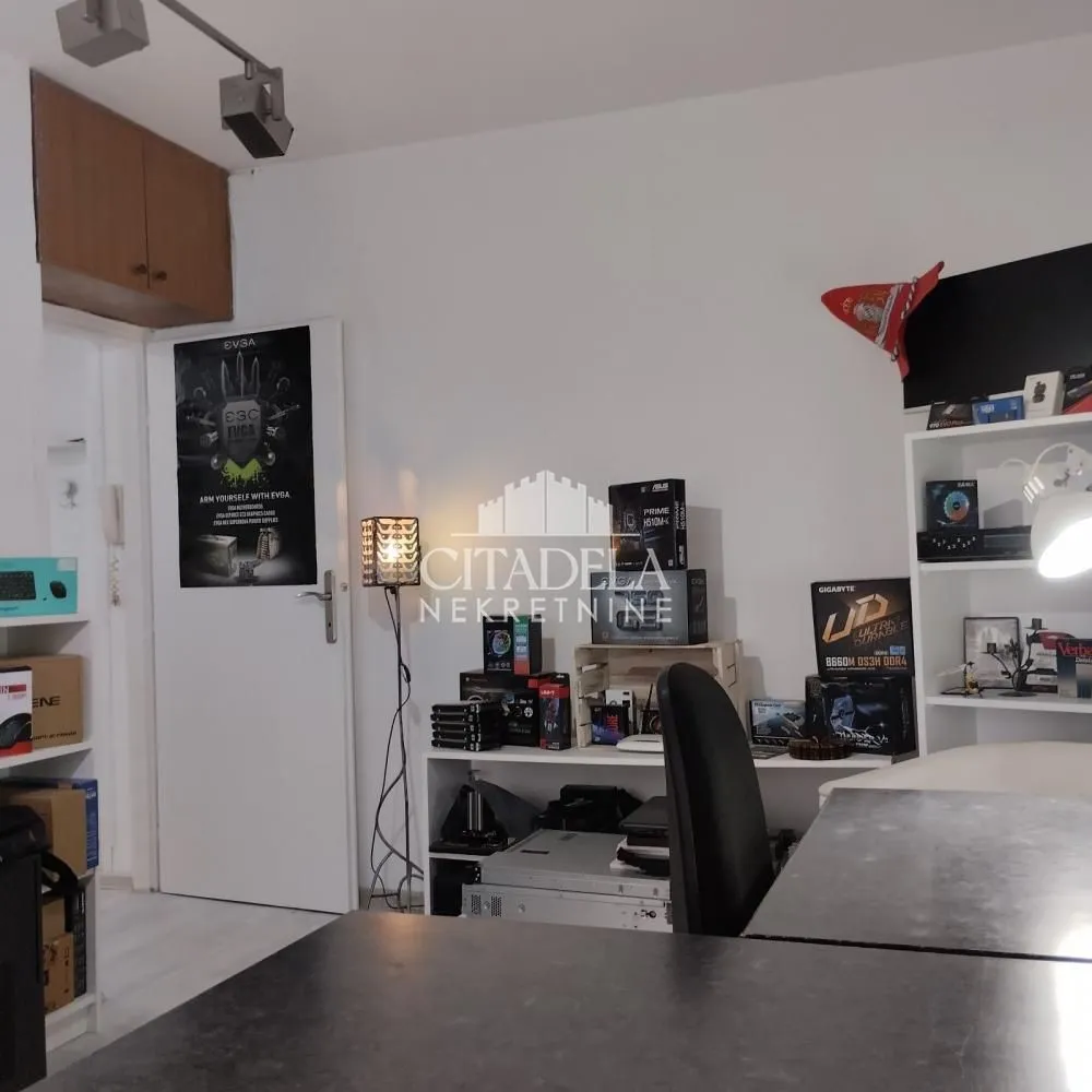 Prodaja, dvosoban stan, 56m², Čukarica, Beograd