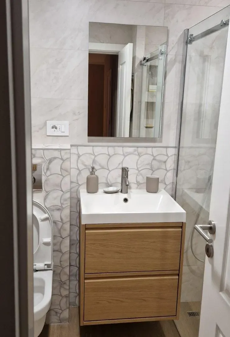 Izdavanje, trosoban stan, 86m², Novi Beograd Blok 63, Novi Beograd Sve Podlokacije