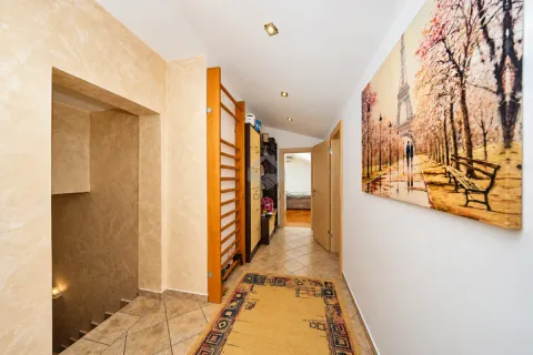 Prodaja, dvosoban stan, 83m², Zabjelo, Podgorica - image 15