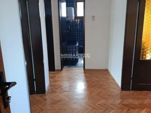 Sale, house, 190m², Mali Mokri Lug, Zvezdara Sve Podlokacije - image 17
