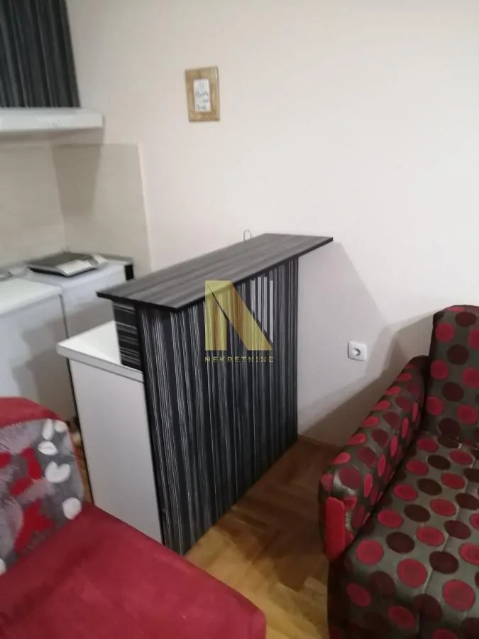 Izdavanje, jednosoban stan, 41m², Grbavica, Novi Sad Sve Podlokacije