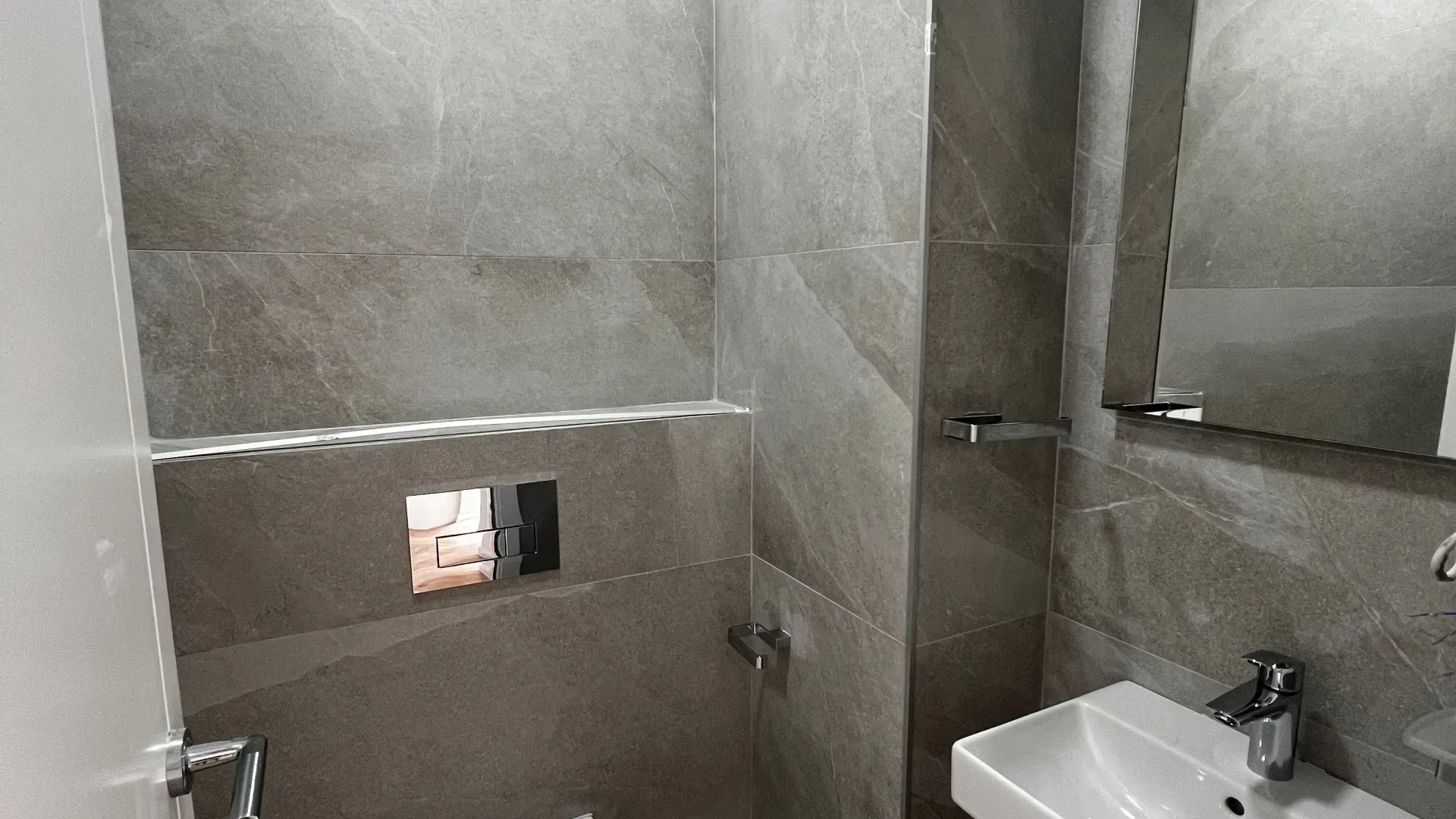 Prodaja, dvosoban stan, 71m², Central Point, Podgorica