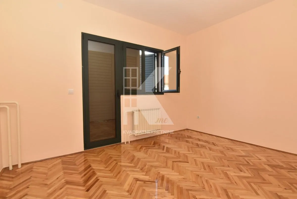 Rent, house, 200m², Stari Aerodrom, Podgorica
