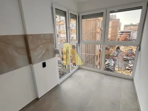 Prodaja, dvosoban stan, 73m², Centar, Novi Sad - image 7