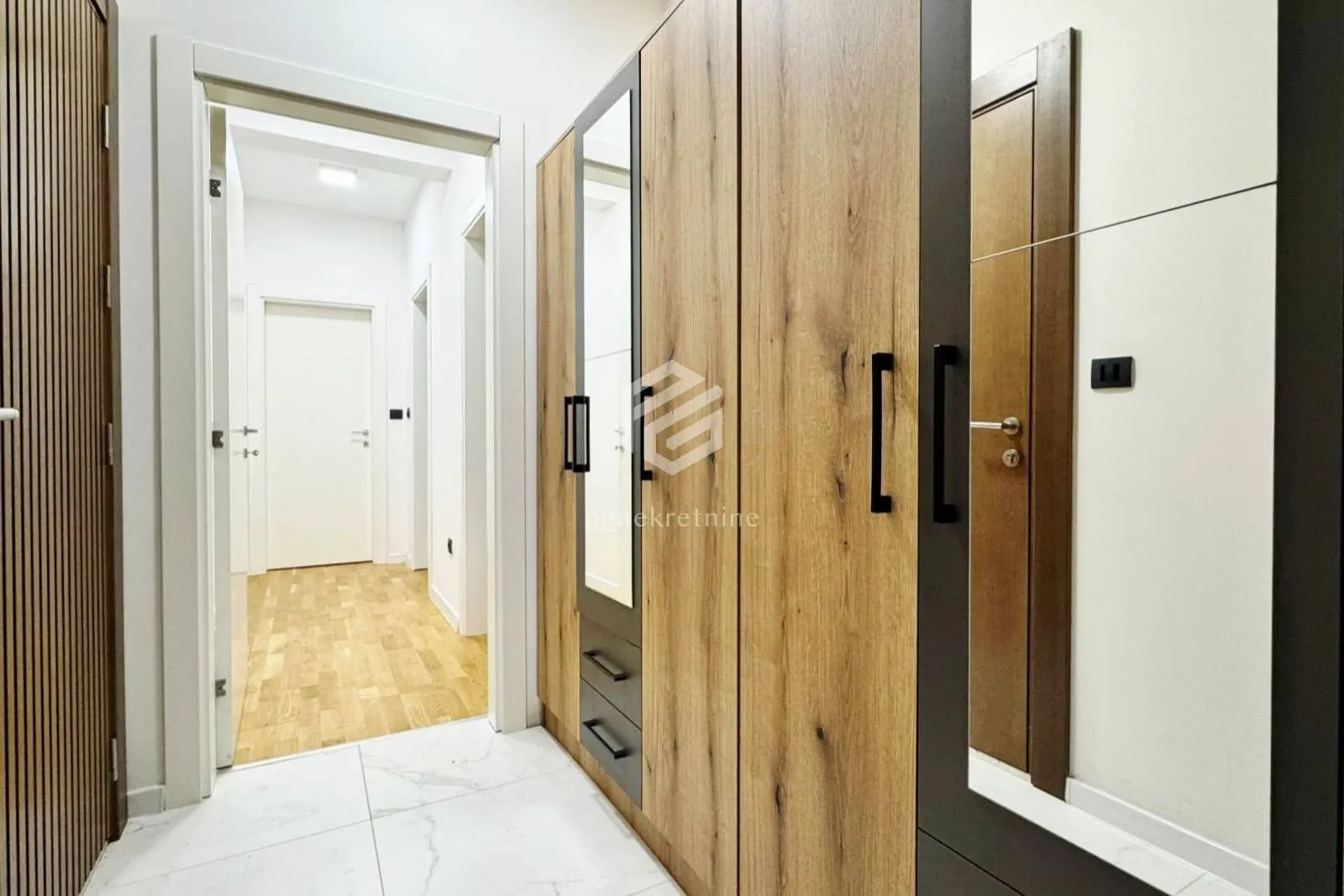 Rent, two bedroom apartment, 100m², Dalmatinska ulica, Podgorica