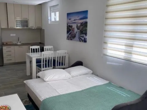 Rent, studio apartment, 35m², Gradiošnica, Tivat - image 8