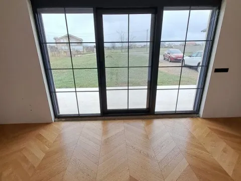 Rent, house, 350m², Donji Kokoti, Podgorica - image 8