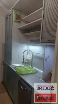 Izdavanje, trosoban stan, 71m², Centar, Novi Sad - image 3