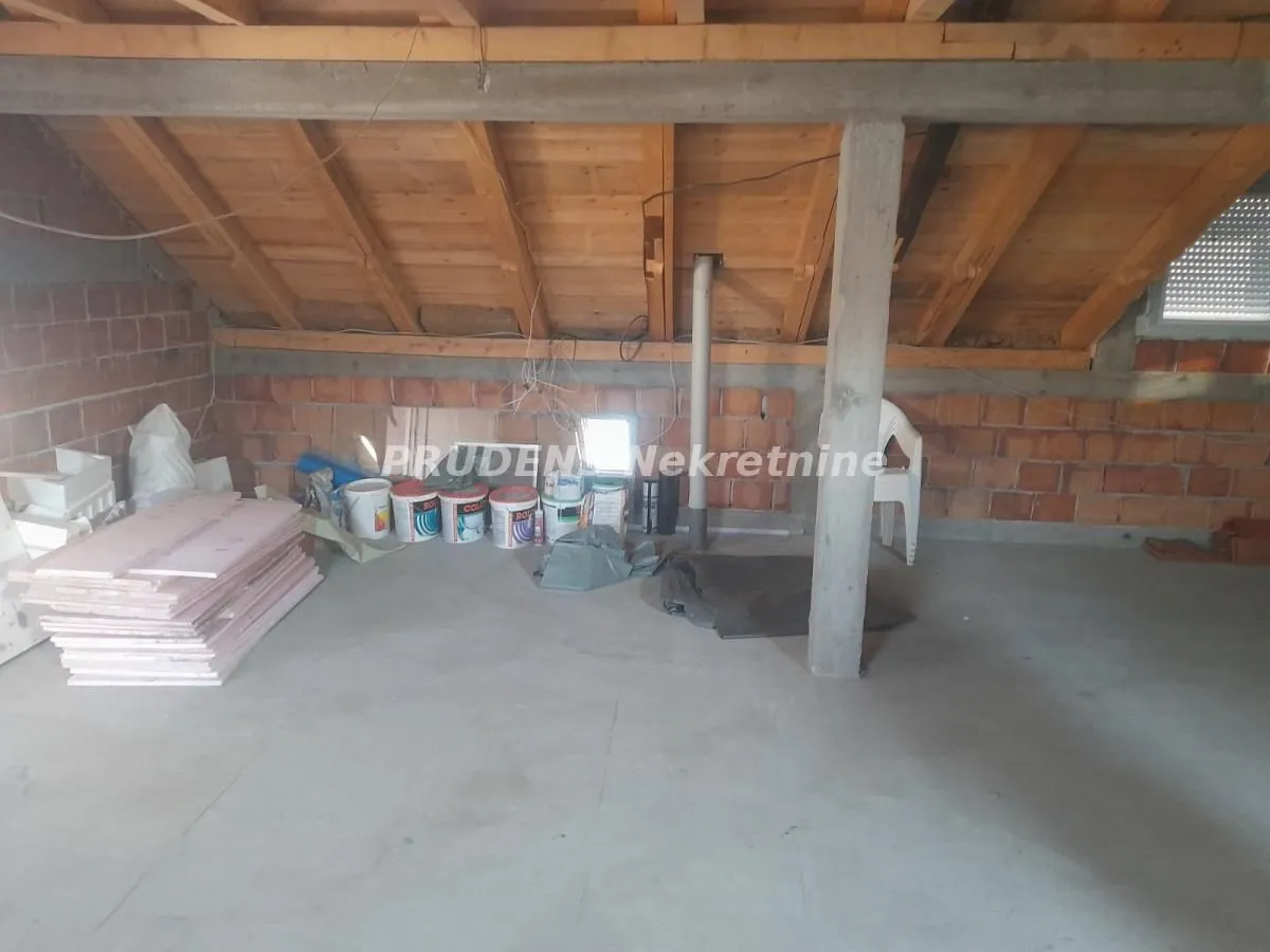 Sale, house, 243m², Surčin, Beograd