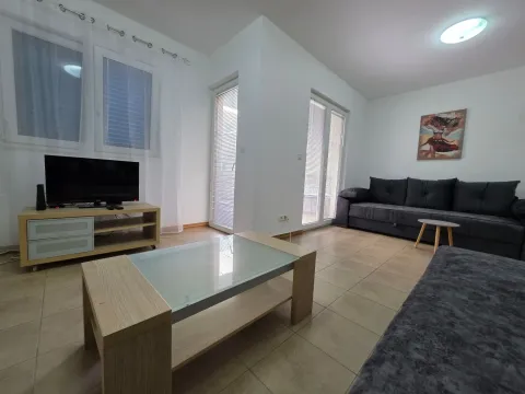 Sale, two bedroom apartment, 64m², Bečići, Budva - image 5