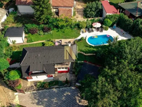 Izdavanje, kuća, 163m², Petrovaradin, Novi Sad - image 4