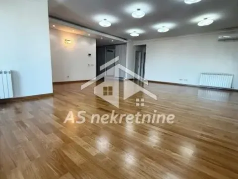 Izdavanje, četvorosoban stan, 155m², Senjak, Beograd - image 2