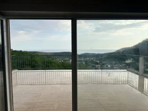 Sale, house, 200m², Sutomore, Bar - image 1