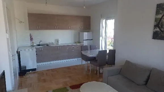 Izdavanje, jednosoban stan, 45m², Zagorič, Podgorica