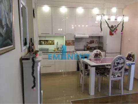 Izdavanje, dvosoban stan, 45m², Kalenić Pijaca, Vračar Sve Podlokacije - image 2