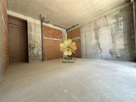 Izdavanje, poslovni prostor, 85m², New City, Podgorica - image 2