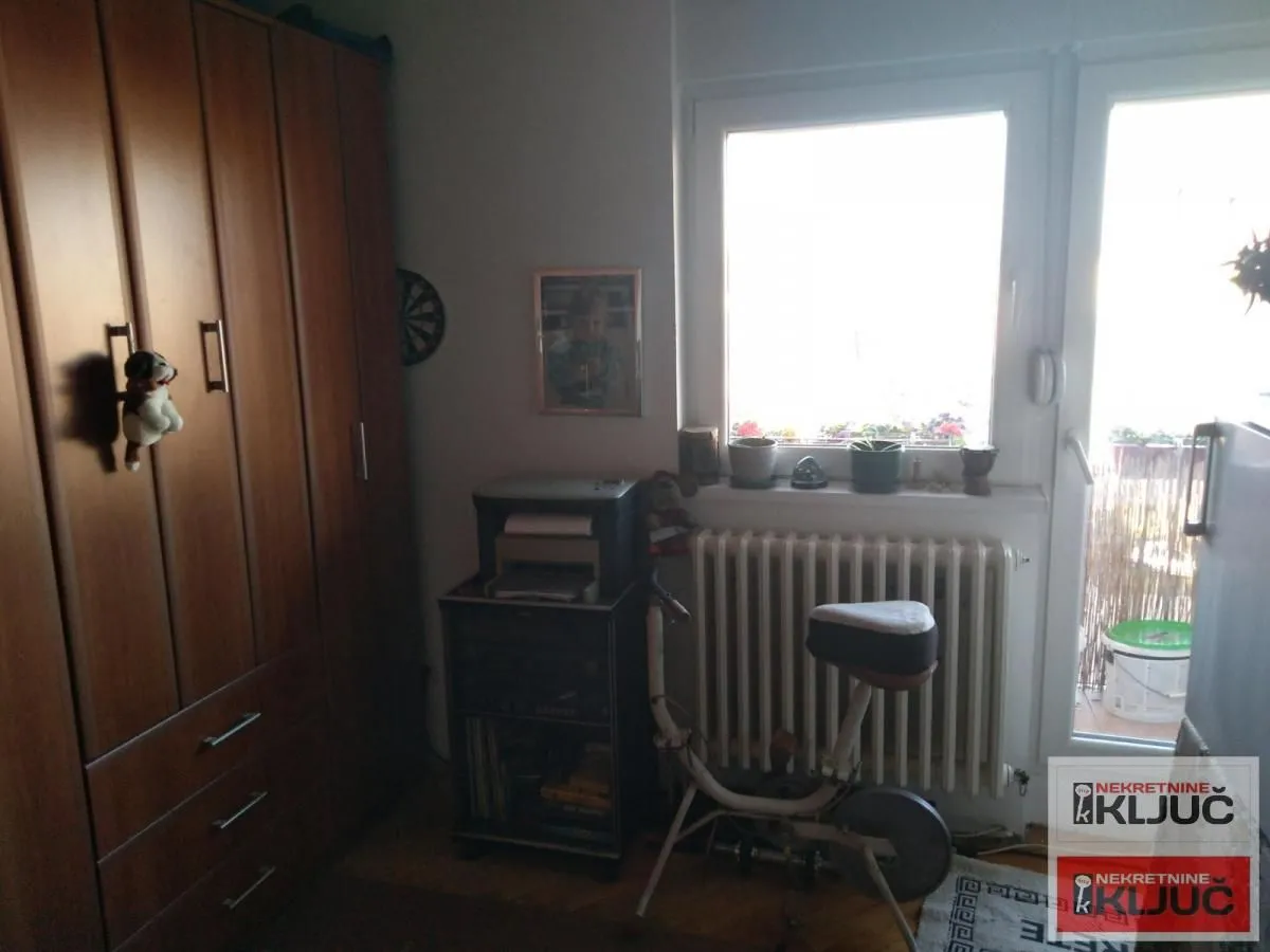 Prodaja, trosoban stan, 79m², Bulevar Oslobodjenja, Novi Sad Sve Podlokacije