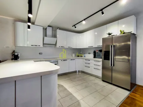 Prodaja, petosoban stan, 147m², Dalmatinska ulica, Podgorica - image 15