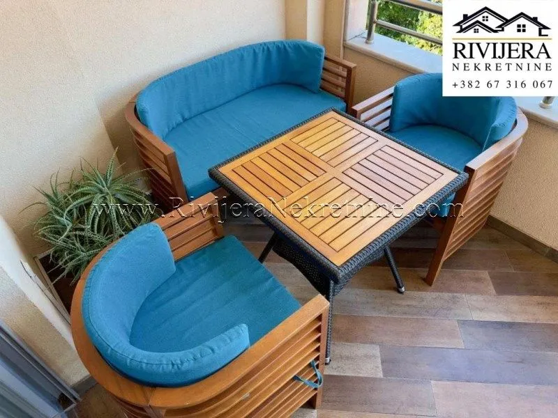Prodaja, trosoban stan, 108m², Centar, Kotor