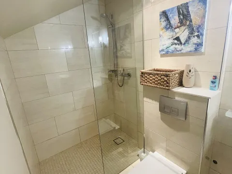 Izdavanje, jednosoban stan, 130m², Kavač, Kotor - image 15