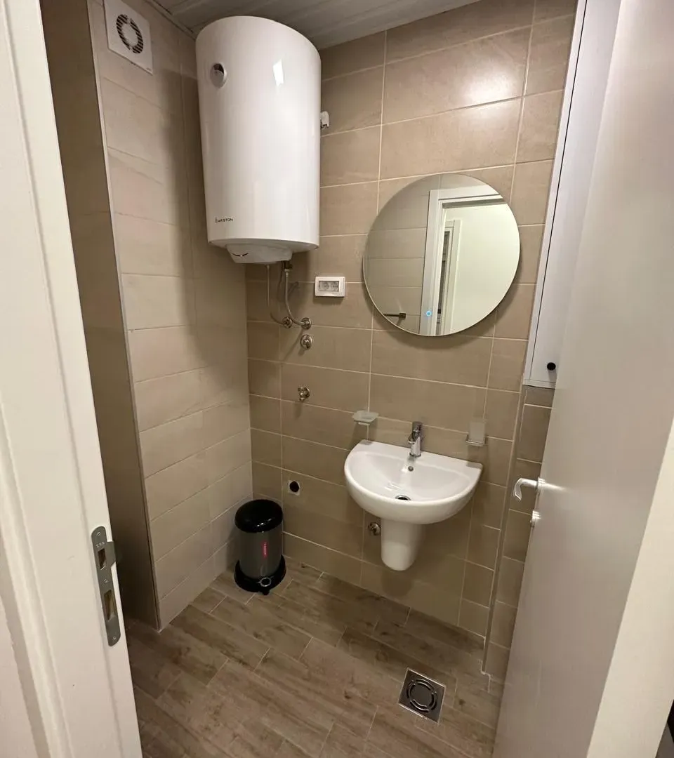 Izdavanje, dvosoban stan, 64m², City Kej, Podgorica