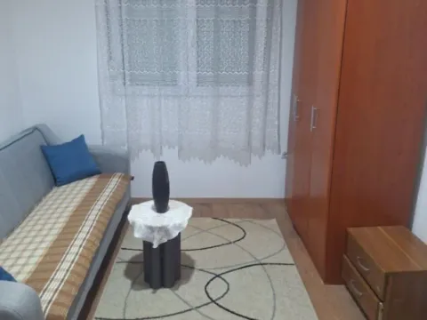 Izdavanje, trosoban stan, 100m², Stari Aerodrom, Podgorica - image 3