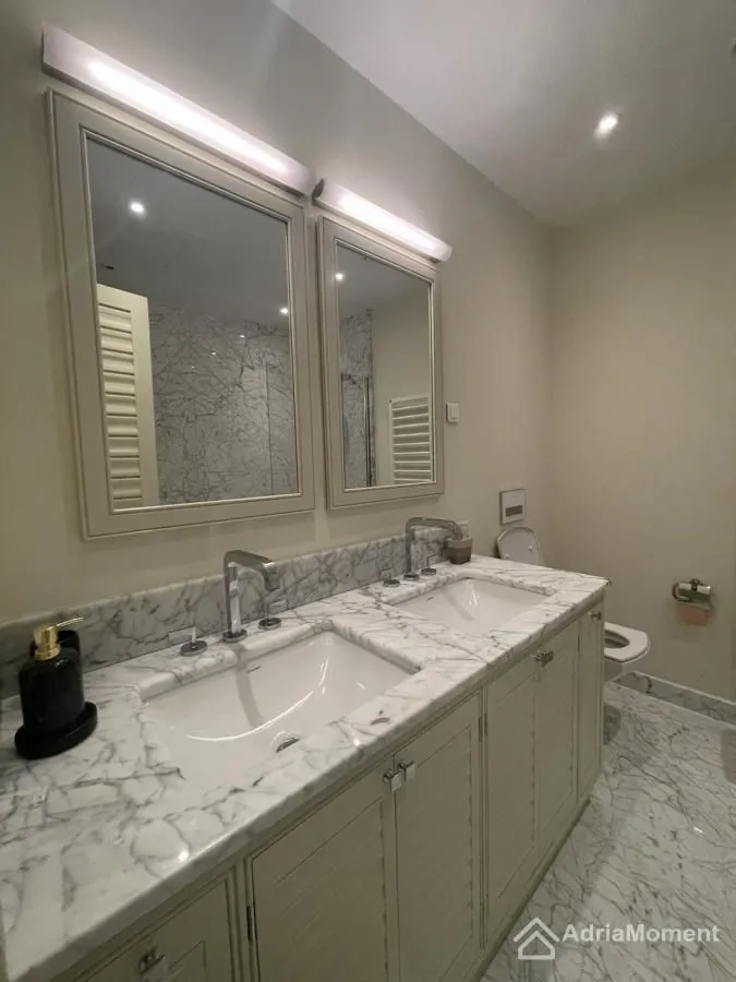 Prodaja, dvosoban stan, 115m², Porto Montenegro, Tivat
