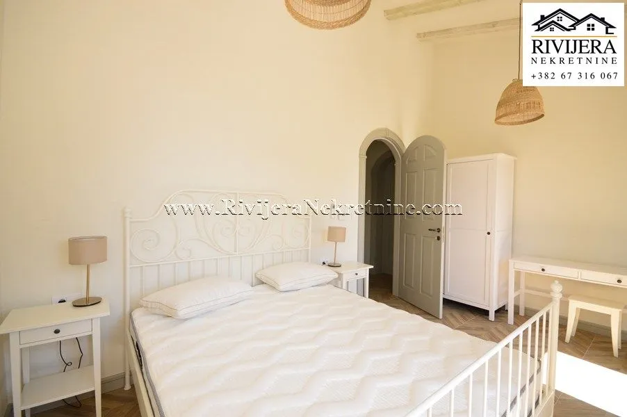 Prodaja, kuća, 184m², Baošići, Herceg Novi