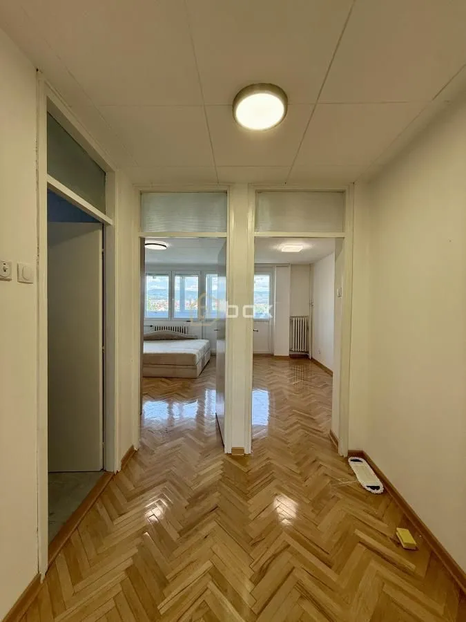 Prodaja, trosoban stan, 70m², Medijana, Niš