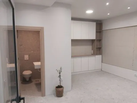 Izdavanje, poslovni prostor, 23m2, Dalmatinska ulica, Podgorica Izdavanje, poslovni prostor, 23m2, Dalmatinska ulica, Podgorica