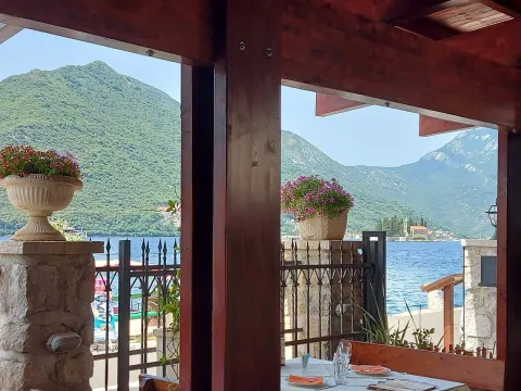 Izdavanje, poslovni prostor, 230m², Perast, Kotor - image 5