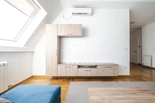 Prodaja, dvosoban stan, 43m², Lion, Zvezdara Sve Podlokacije