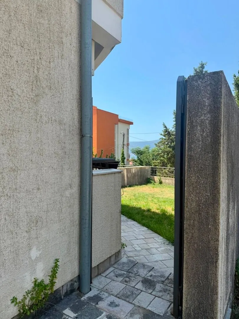Prodaja, stan, 38m², Donja Lastva, Tivat