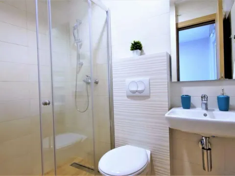 Rent, studio apartment, 30m², Bečići, Budva - image 3