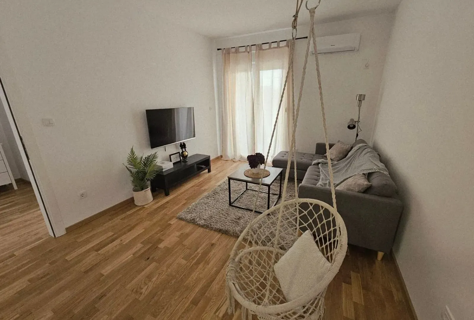 Rent, one bedroom apartment, 47m², Zagorič, Podgorica