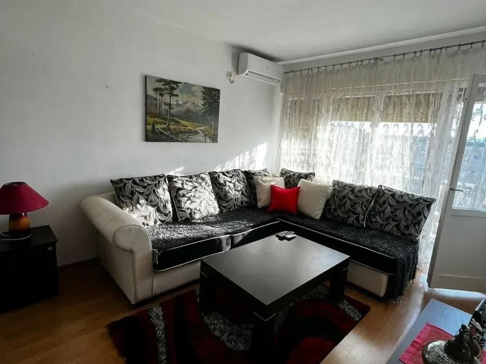 Rent, two bedroom apartment, 70m², Centar, Tivat