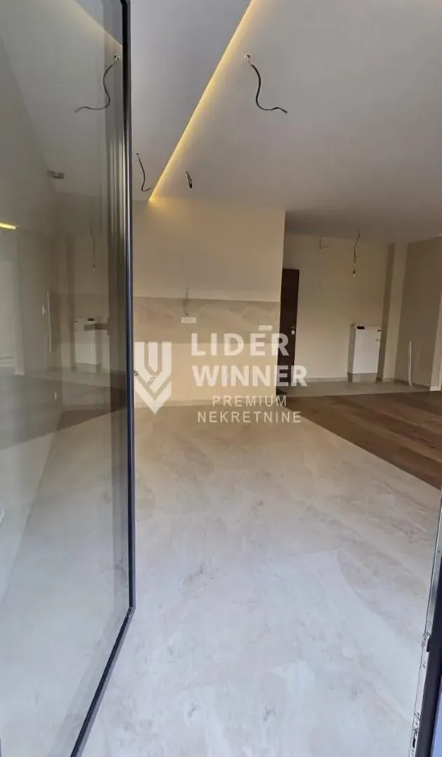 Sale, three bedroom apartment, 67m², Kluz, Zvezdara Sve Podlokacije