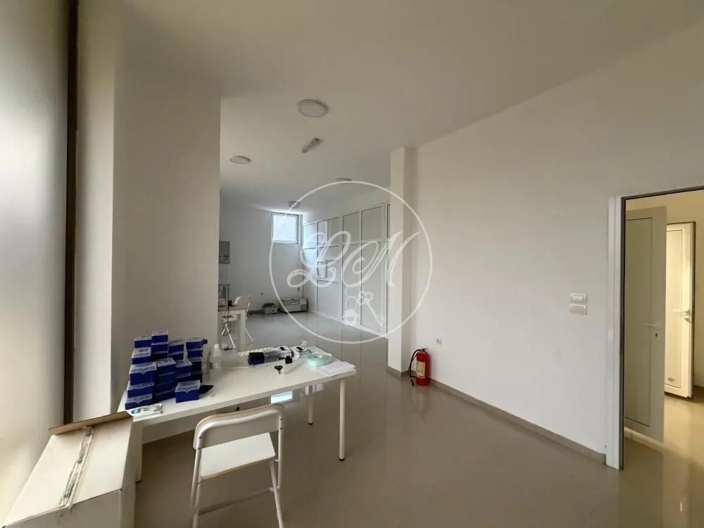 Sale, office space, 236m², Altina, Beograd